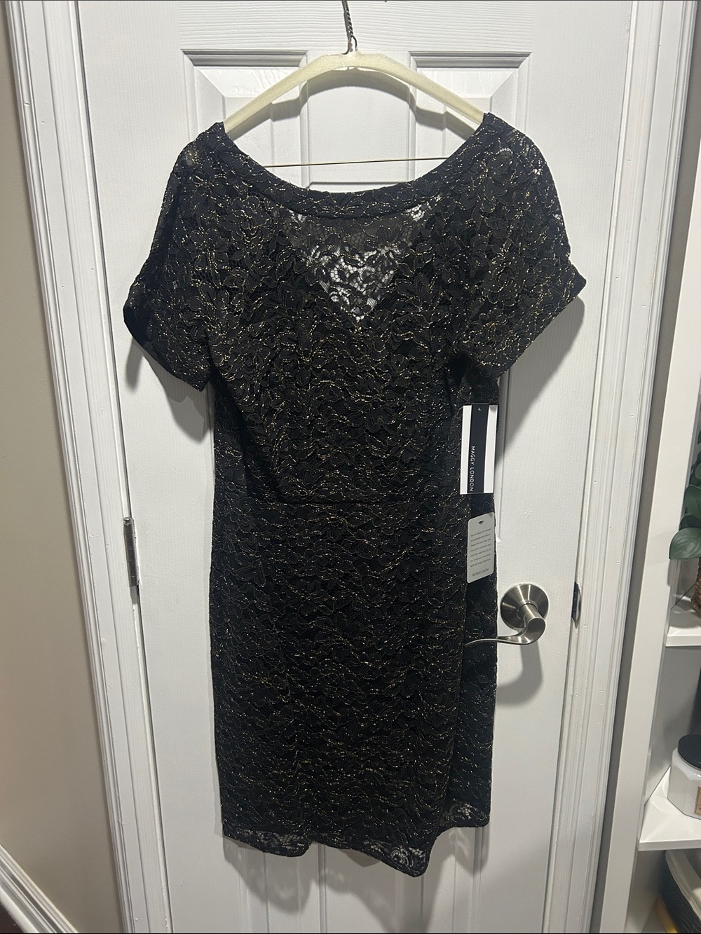 Maggy London Elegant Black Lace Cocktail Dress with Gold Metallic Accents